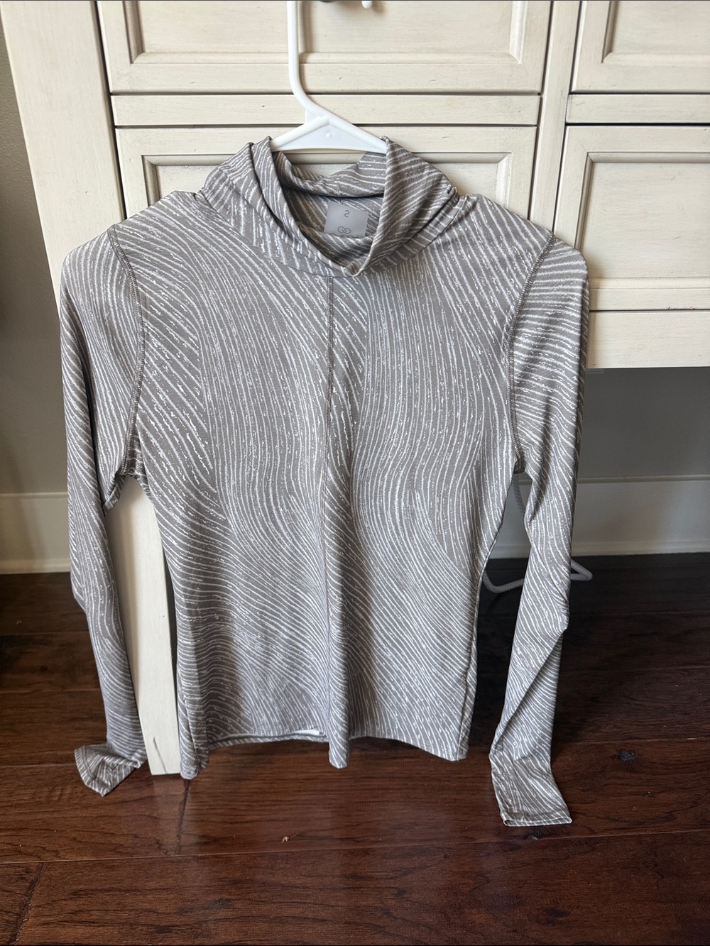 Calia Neutral Gray Patterned Lightweight Hooded Top